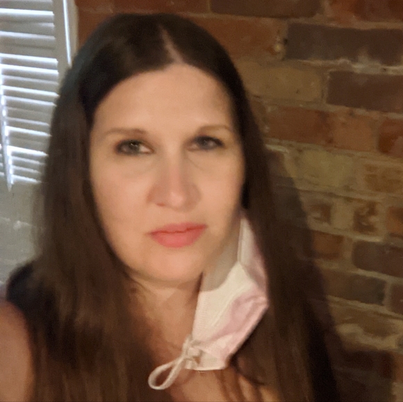 Meet your Posher, Ariel - Picture 1 of 1